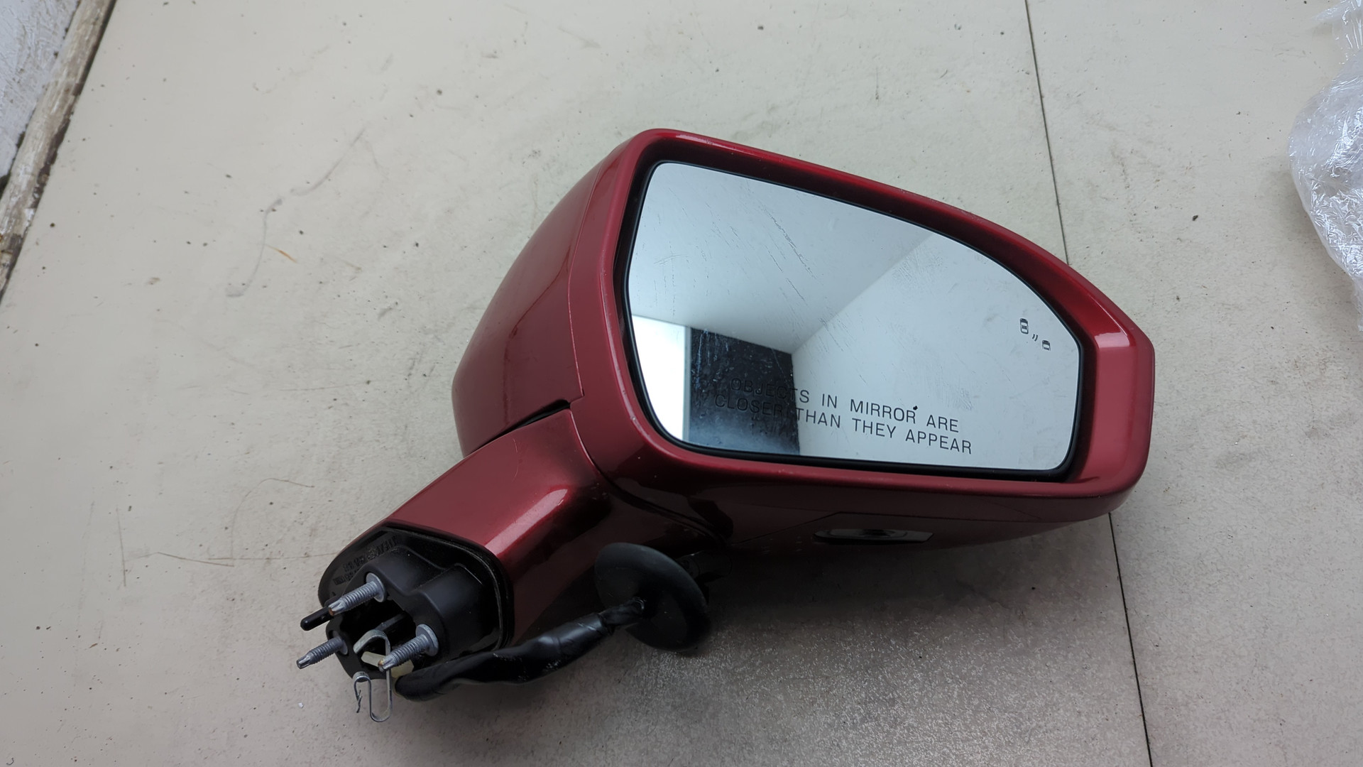 Зеркало правое электрическое