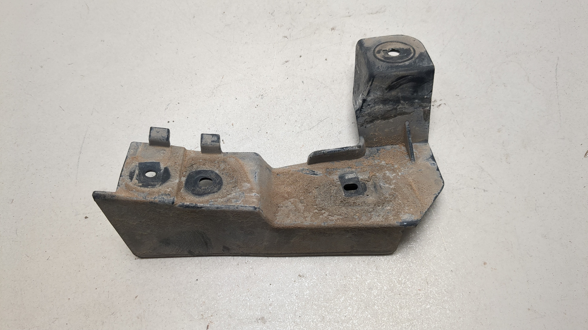 Брызговик задний левый