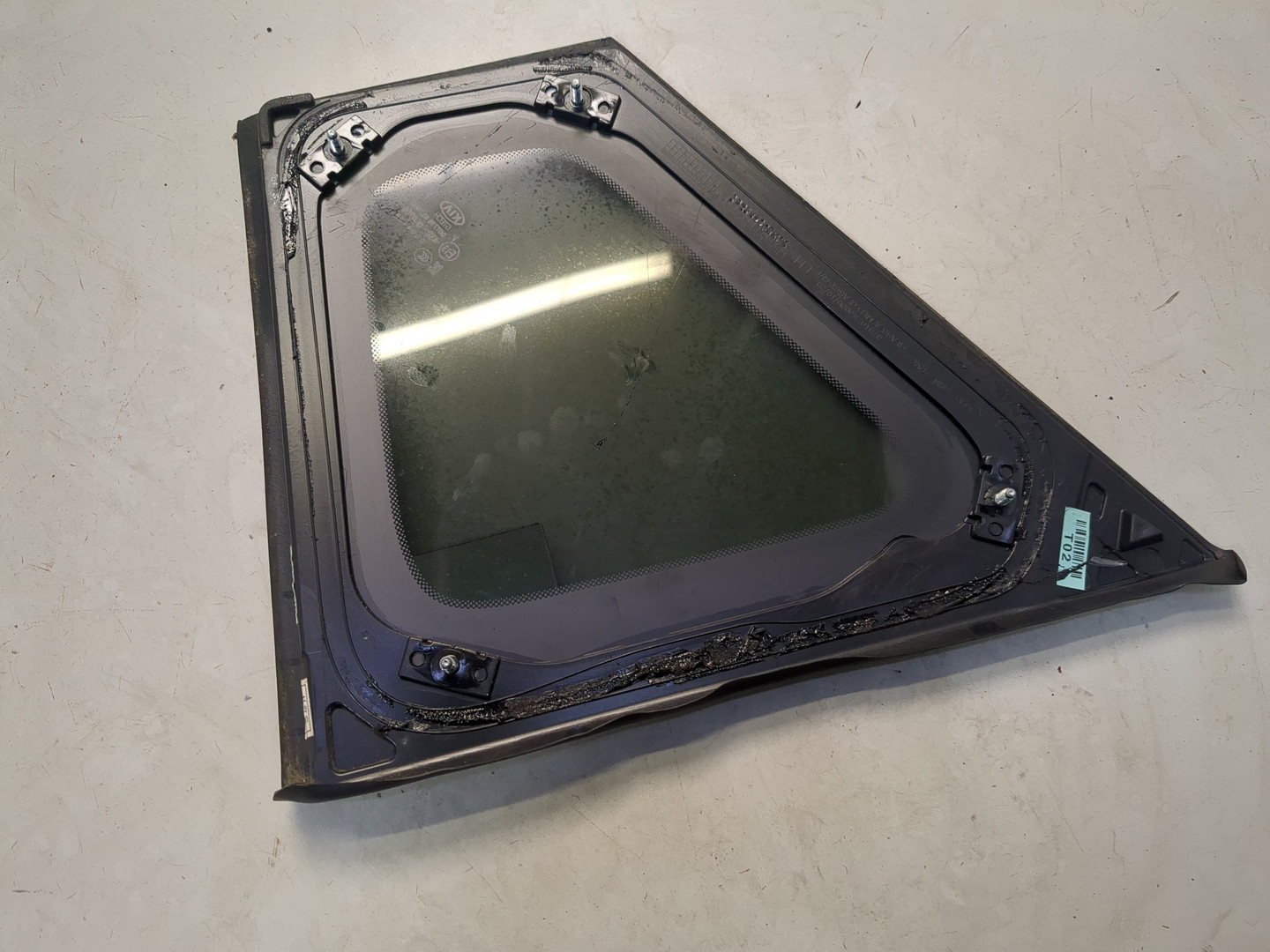 Стекло боковое