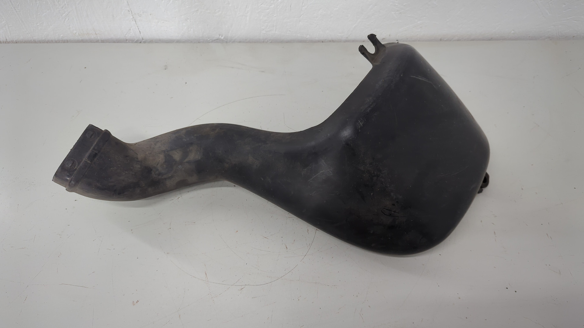 Патрубок воздушного фильтра