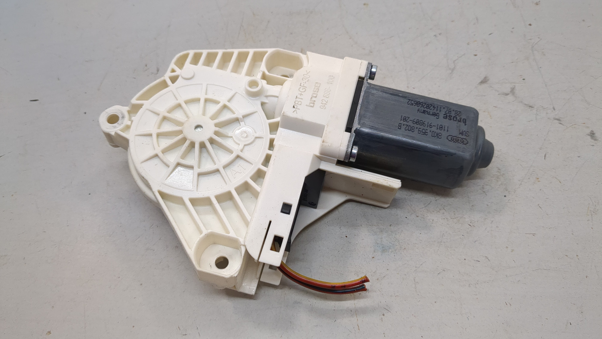 Моторчик стеклоподъемника