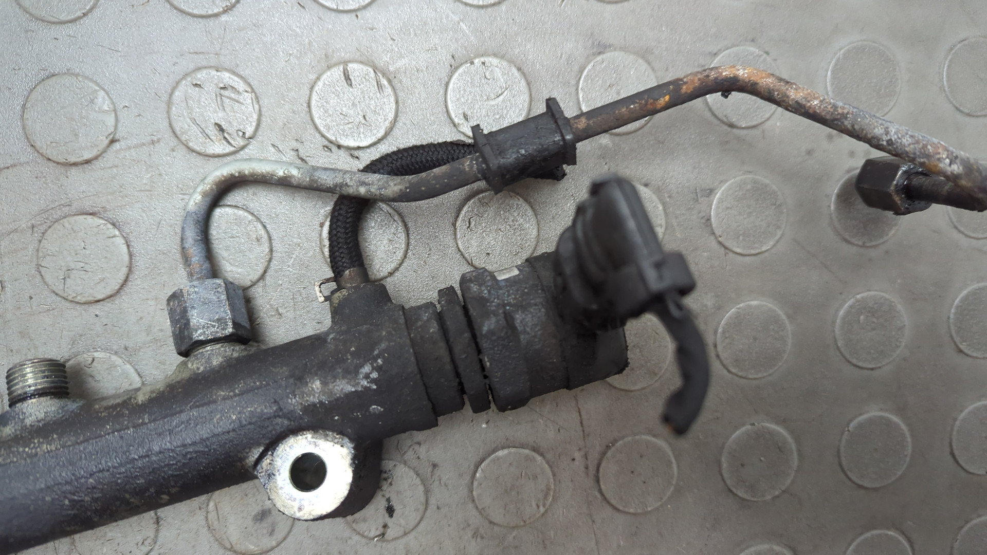 Рейка топливная (рампа)