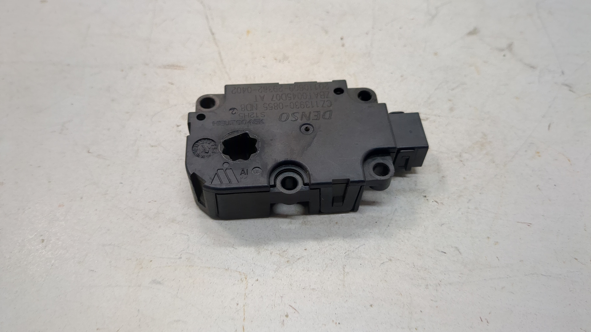 Моторчик заслонки печки