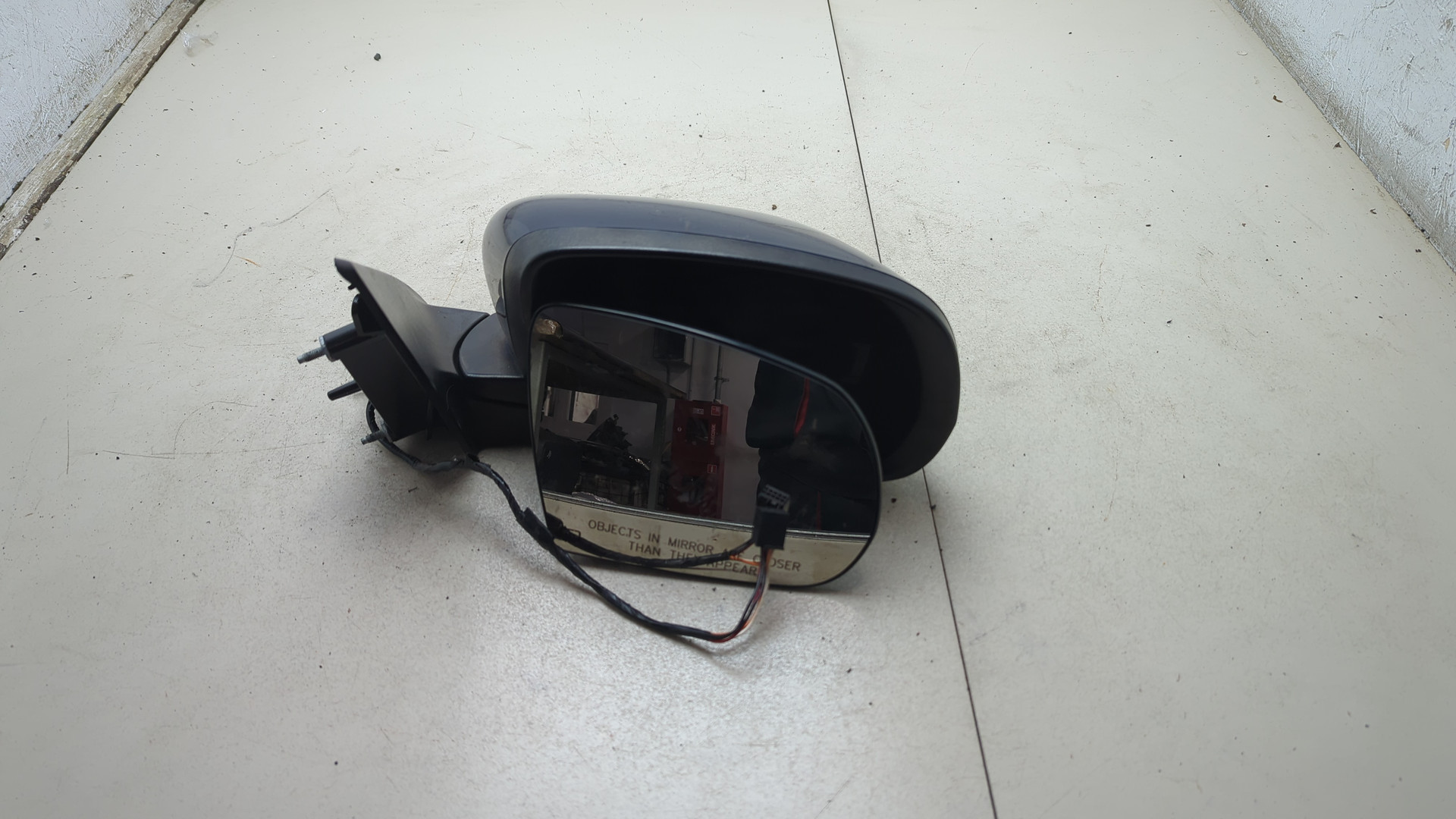 Зеркало правое электрическое