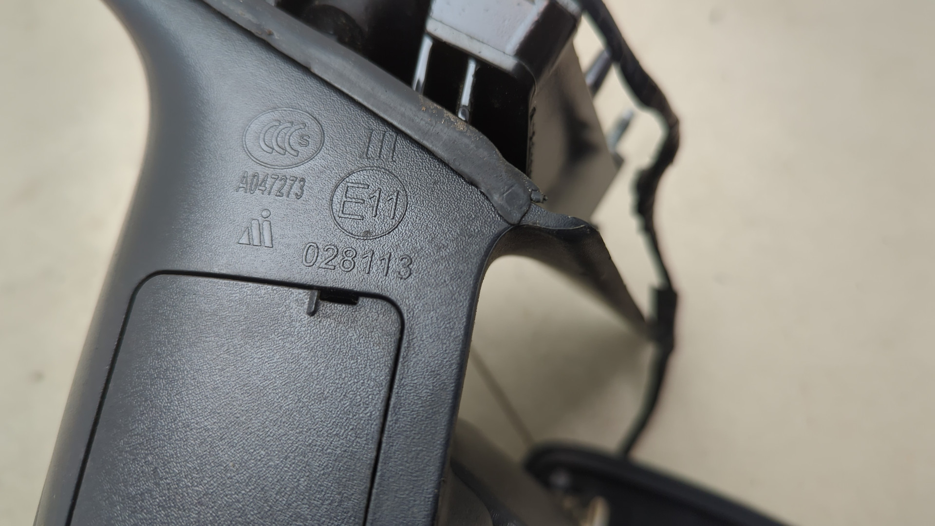 Зеркало правое электрическое