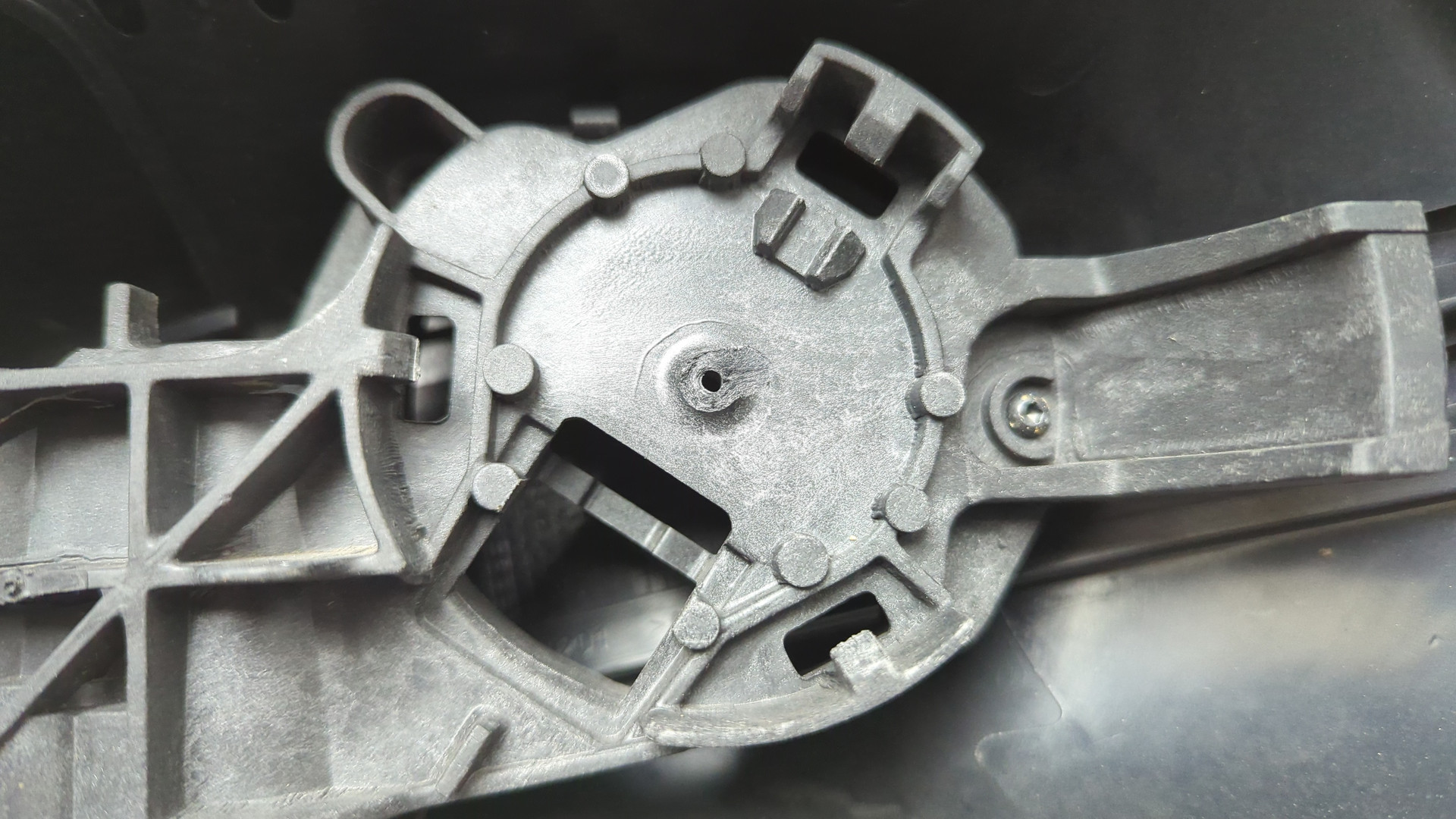 Зеркало правое электрическое