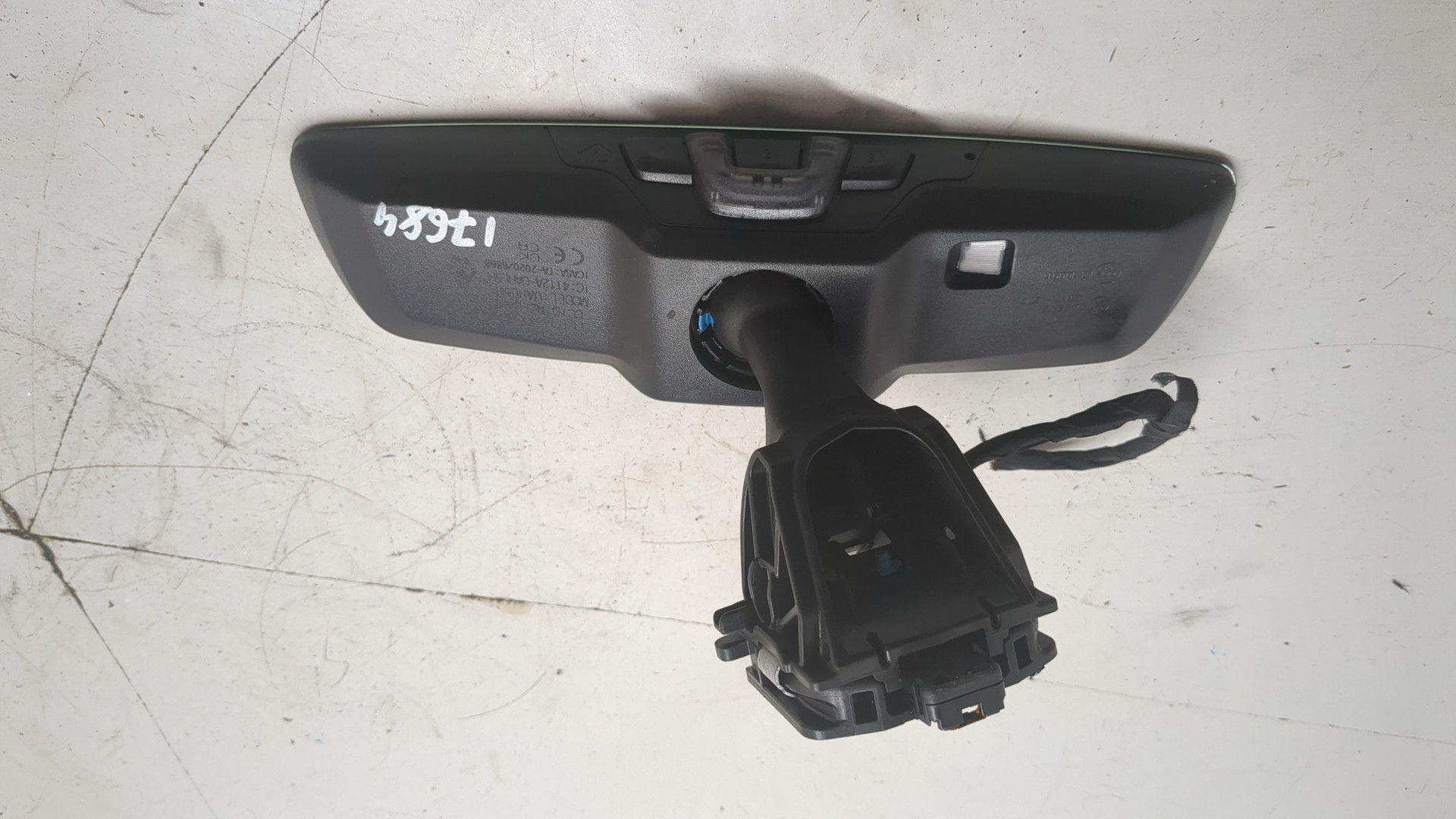 Зеркало заднего вида