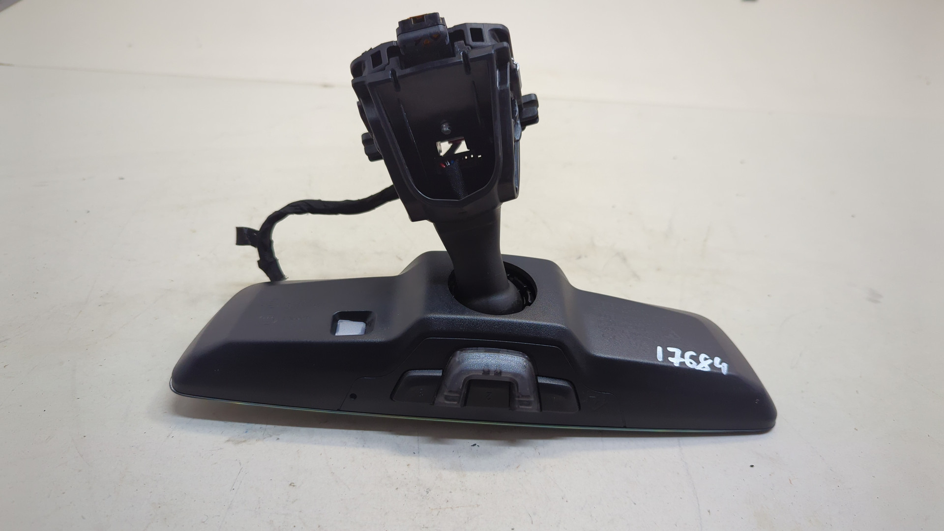 Зеркало заднего вида