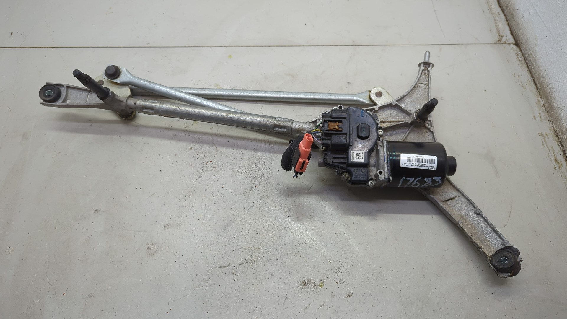 Трапеция стеклоочистителей