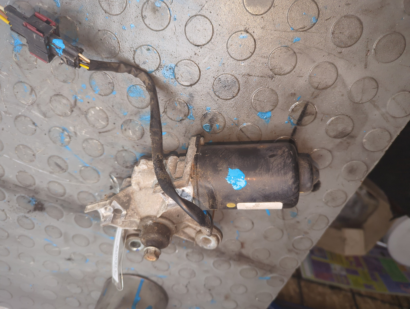 Моторчик стеклоочистителя передний для Vectra C 2002-2008