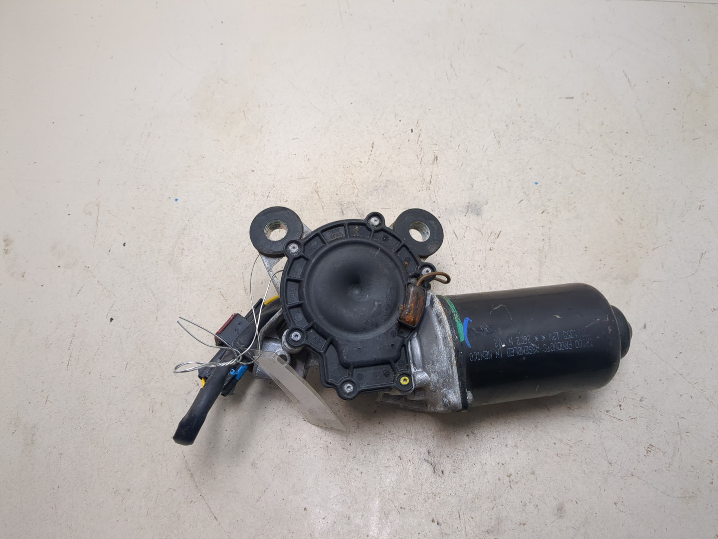 Моторчик стеклоочистителя передний