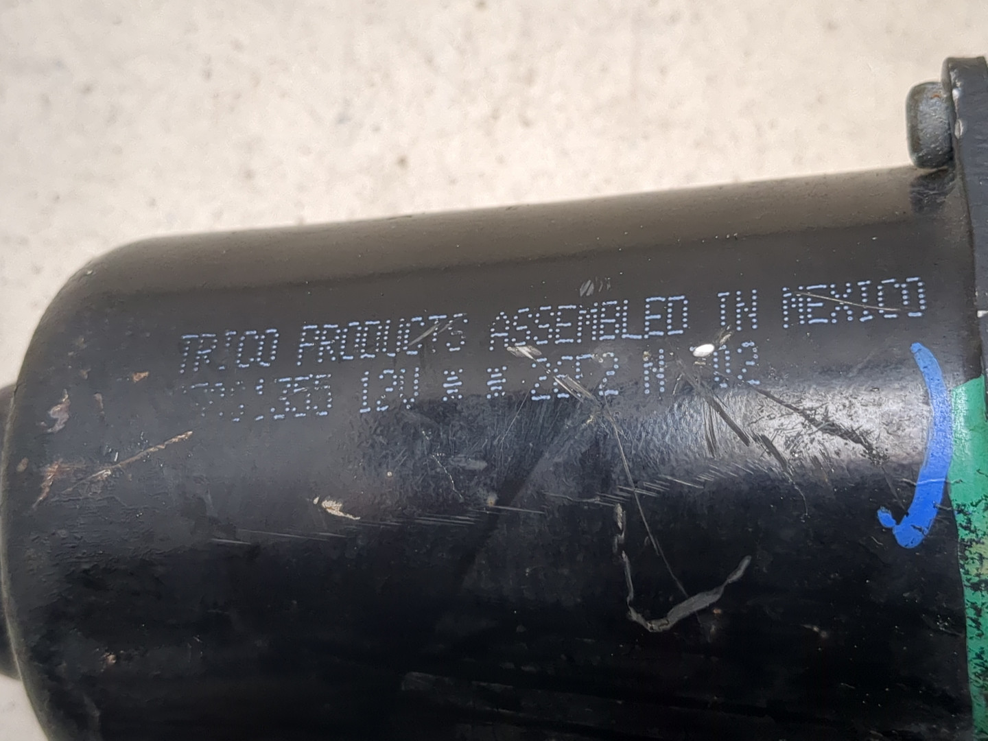 Моторчик стеклоочистителя передний