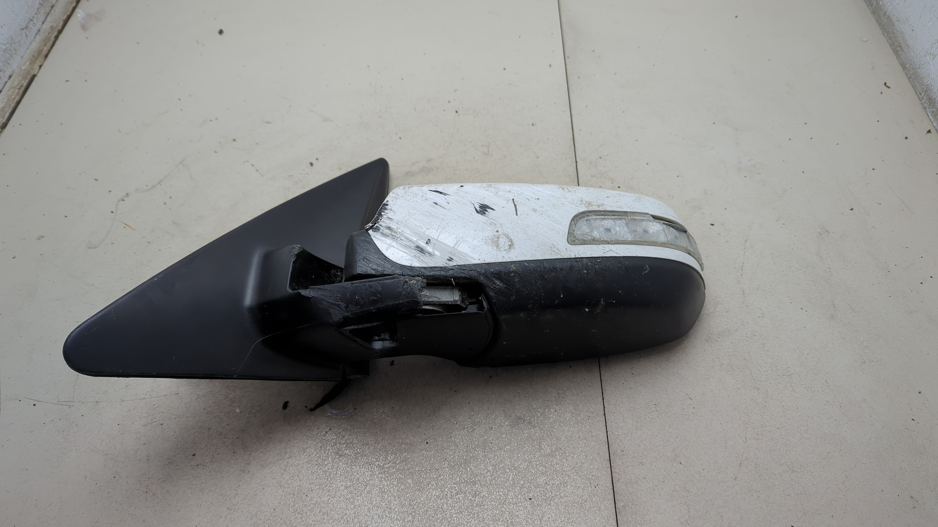 Зеркало левое электрическое