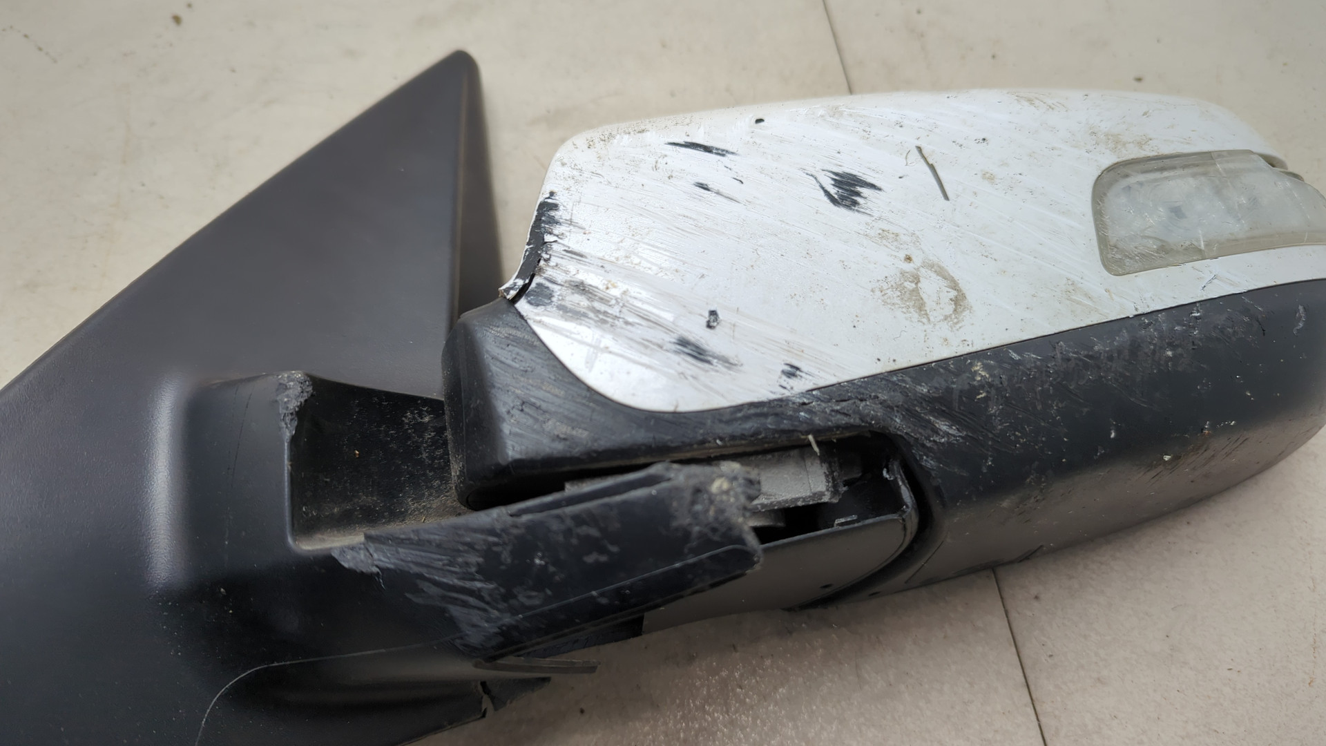 Зеркало левое электрическое