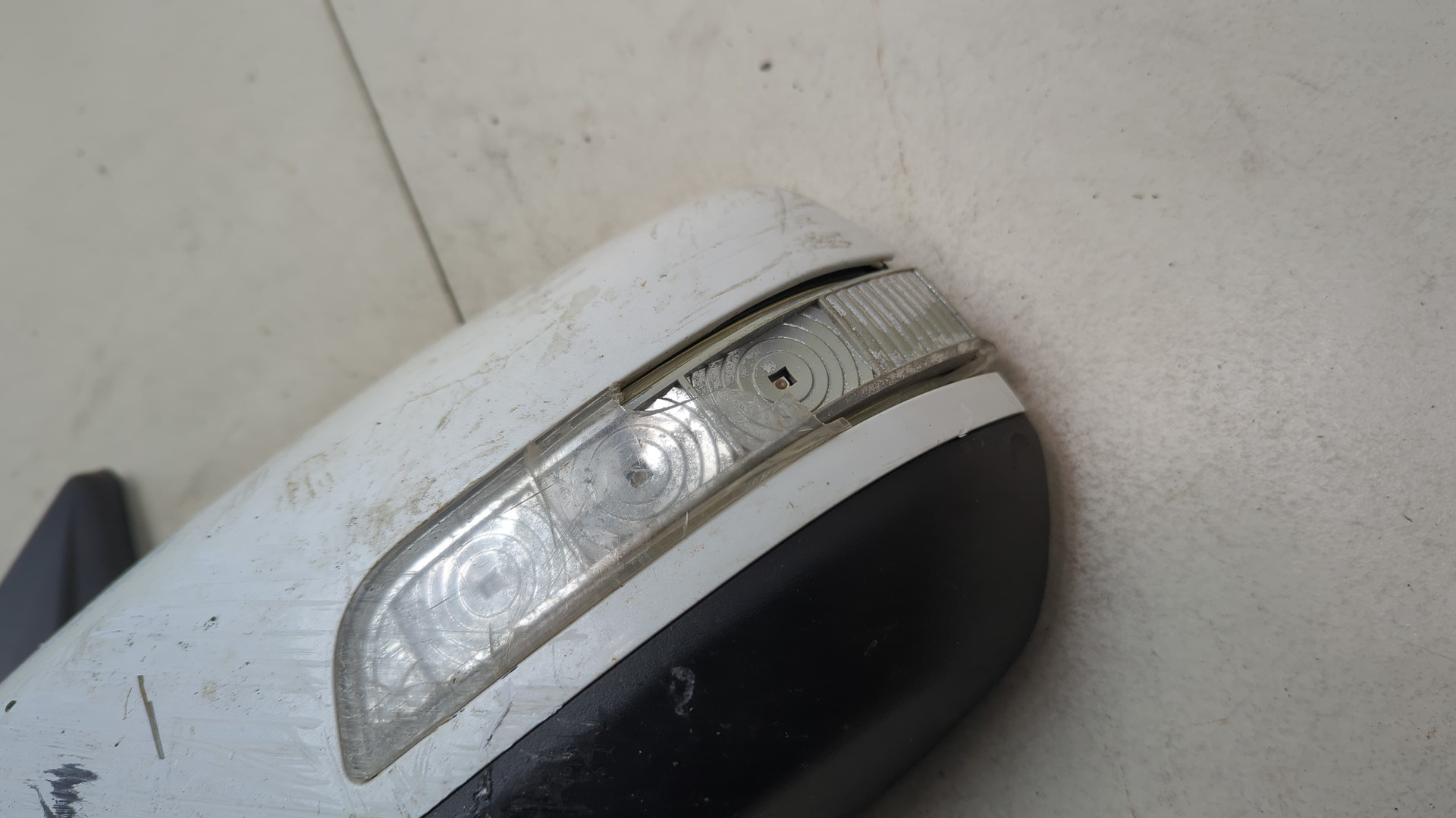 Зеркало левое электрическое