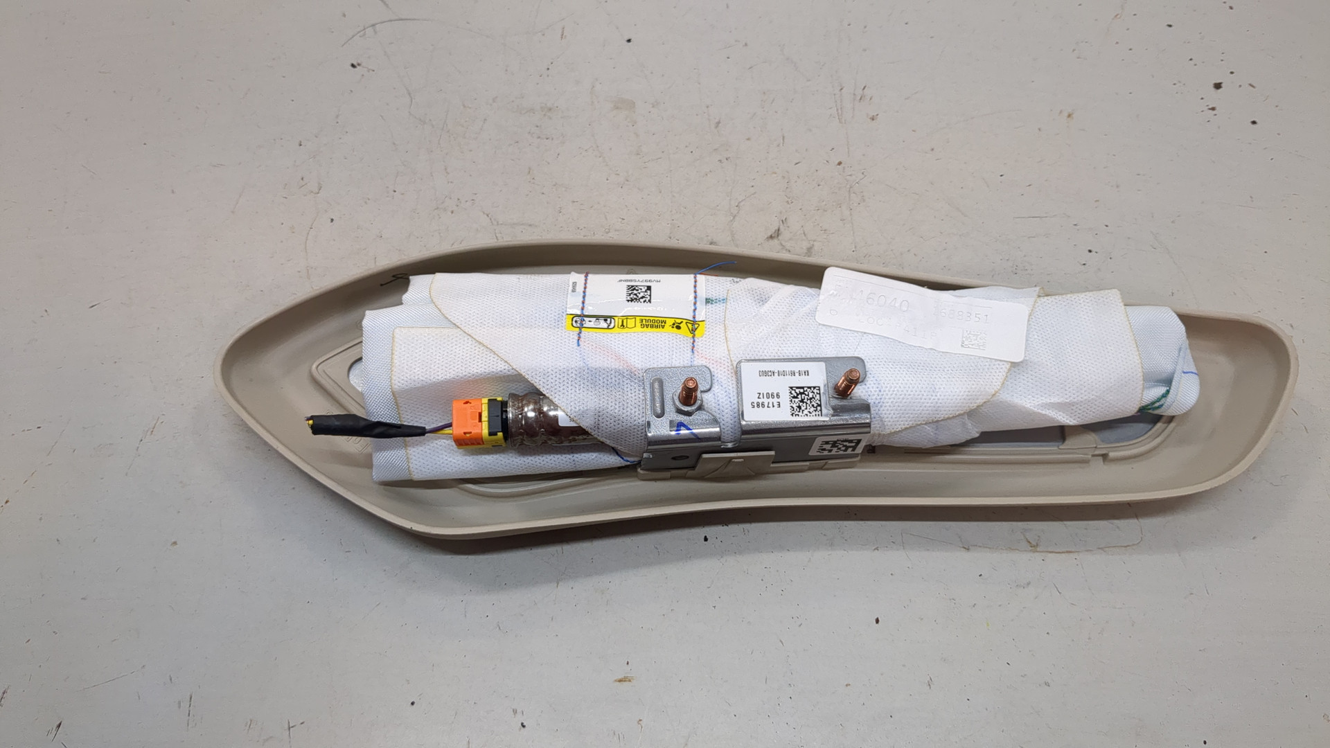 Подушка безопасности боковая (в сиденье)