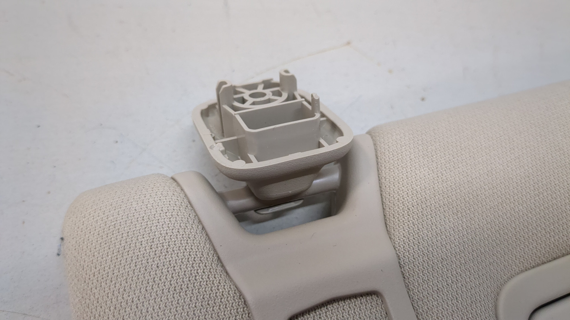 Козырек солнцезащитный