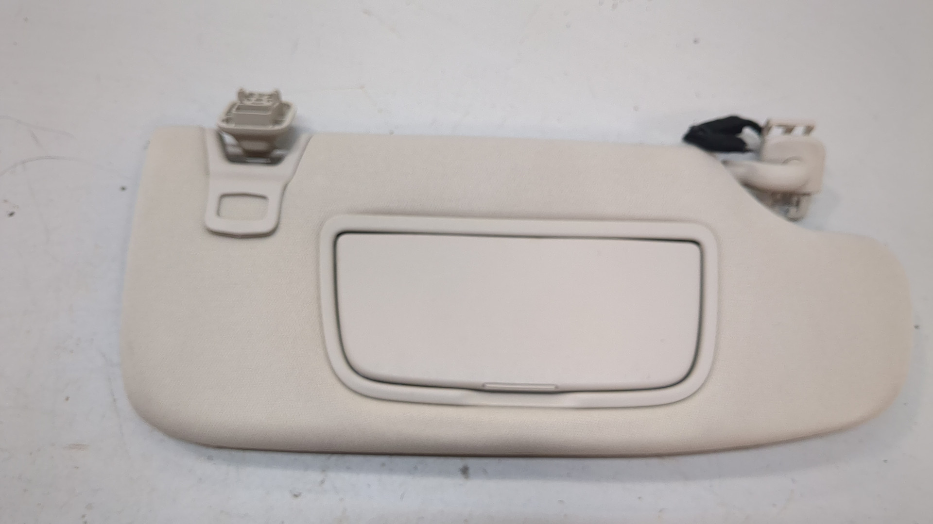 Козырек солнцезащитный