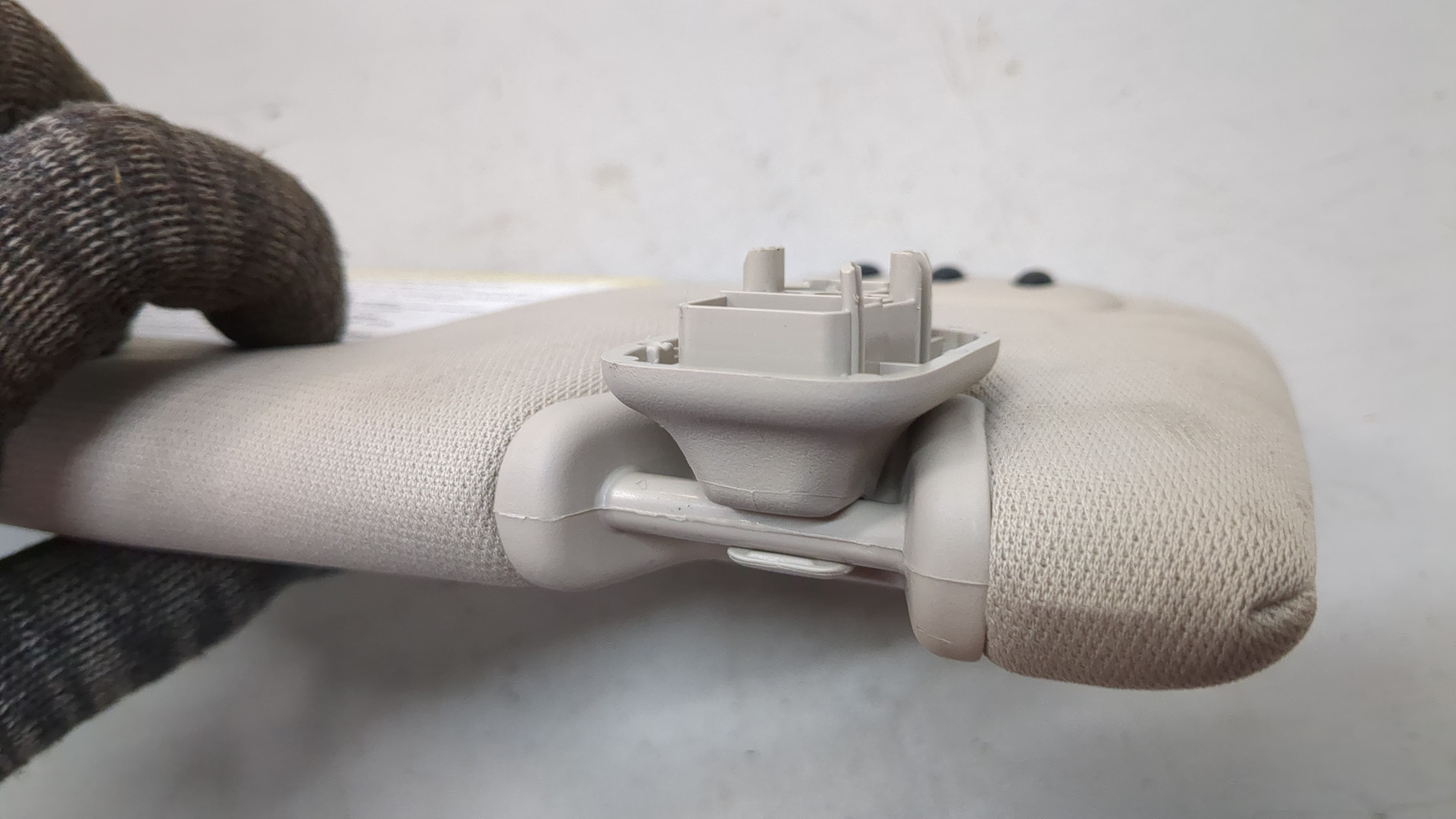 Козырек солнцезащитный