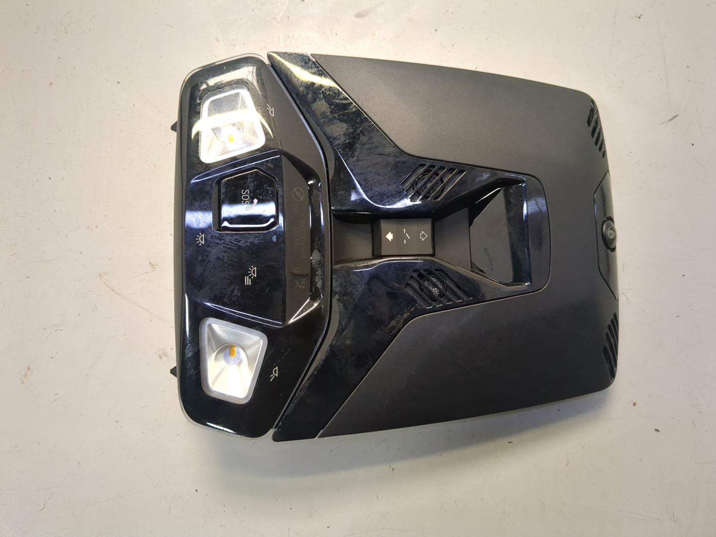 Плафон салонный