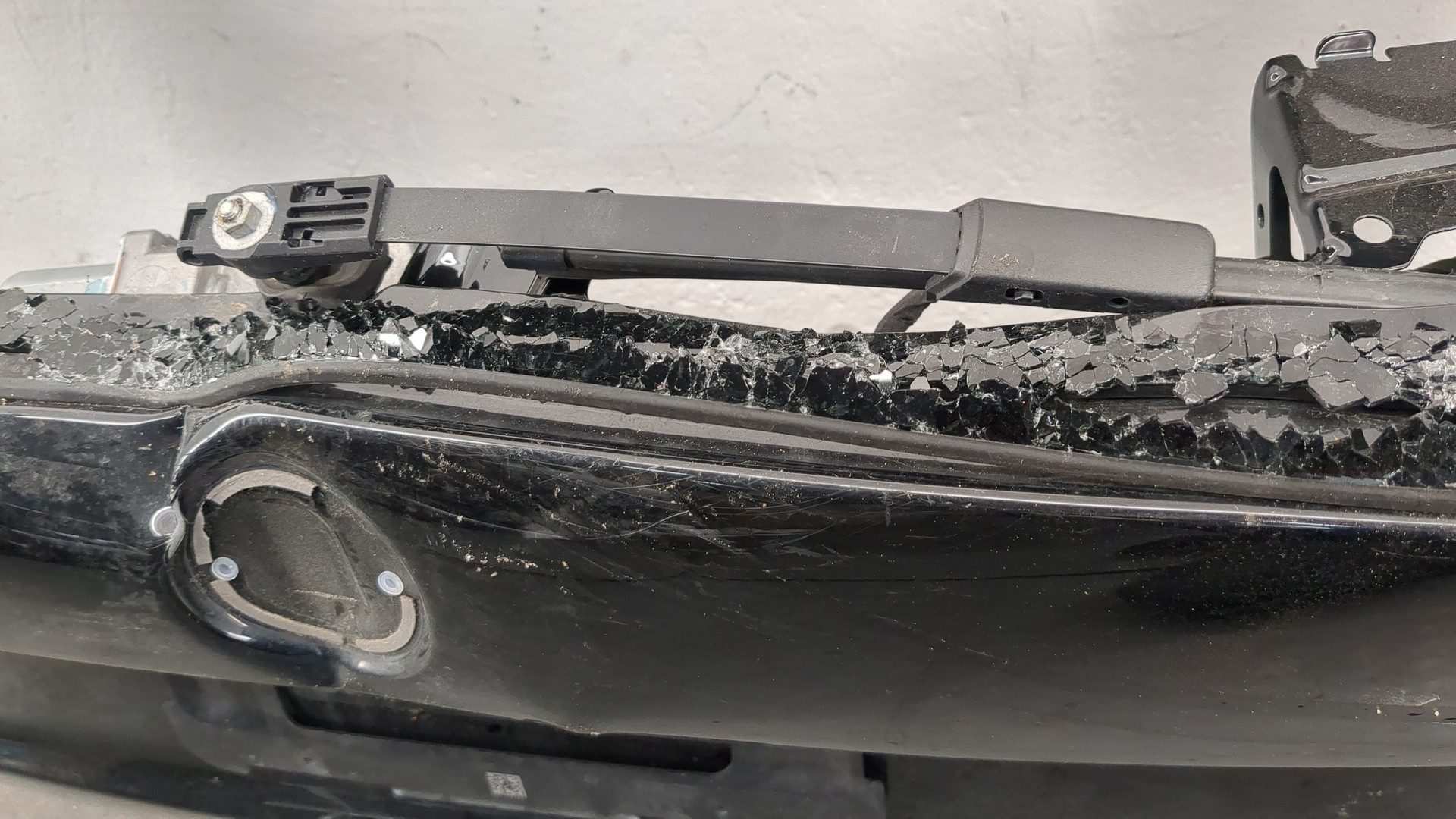 Дверь багажника