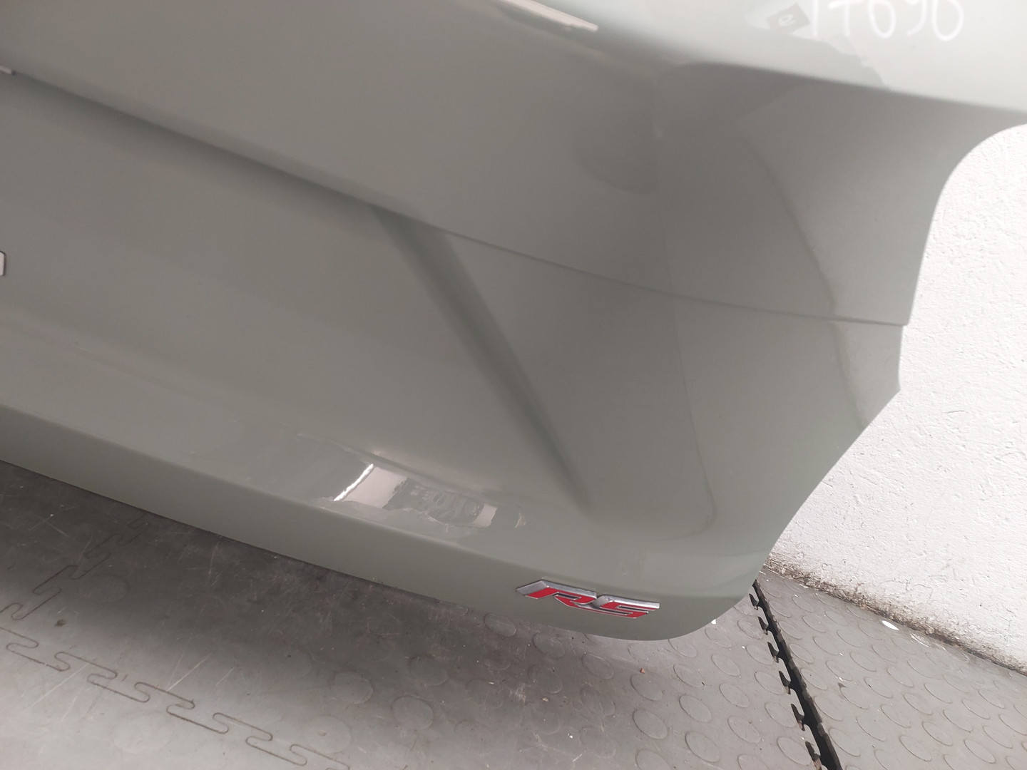 Дверь багажника