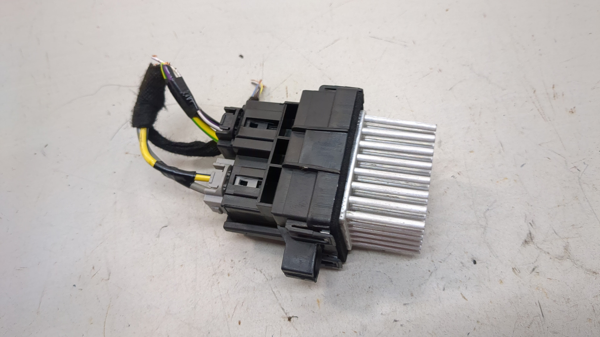 Резистор отопителя