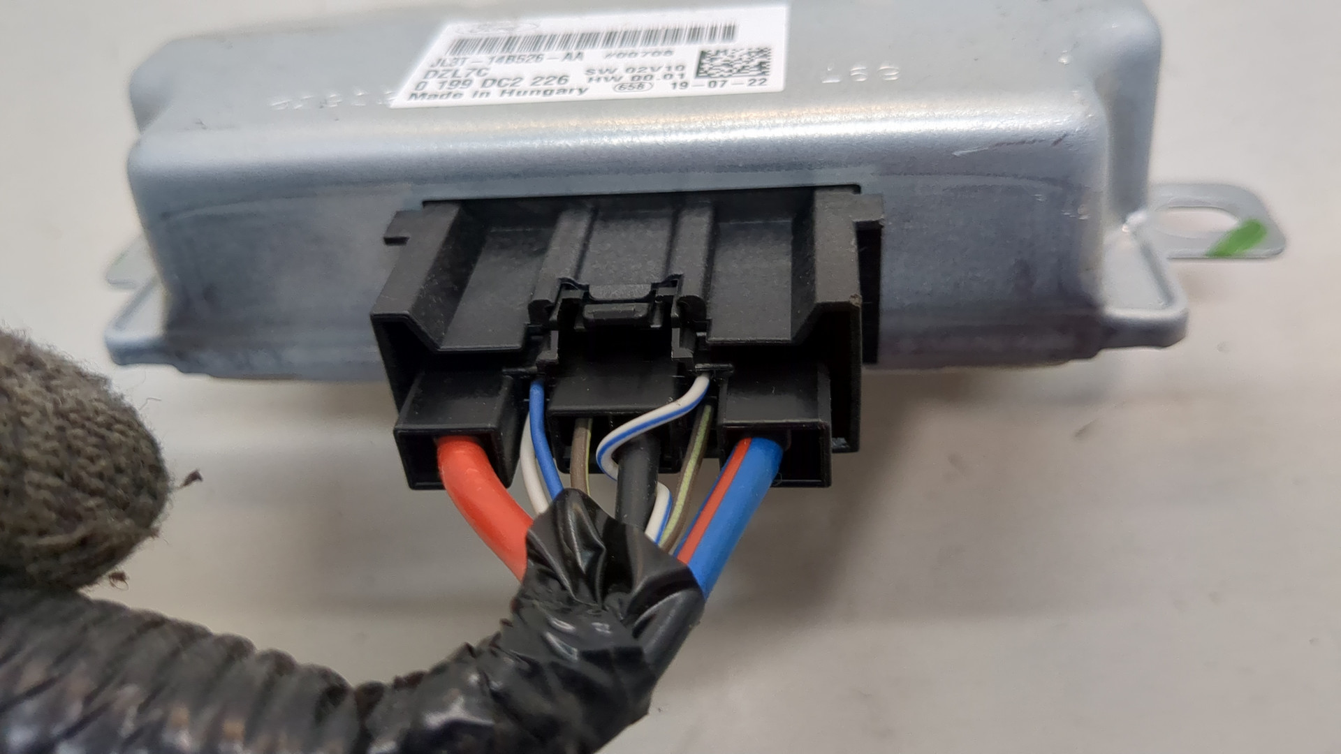 Преобразователь напряжения (адаптер)