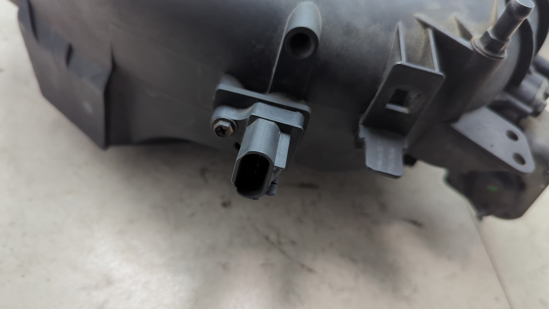 Коллектор впускной