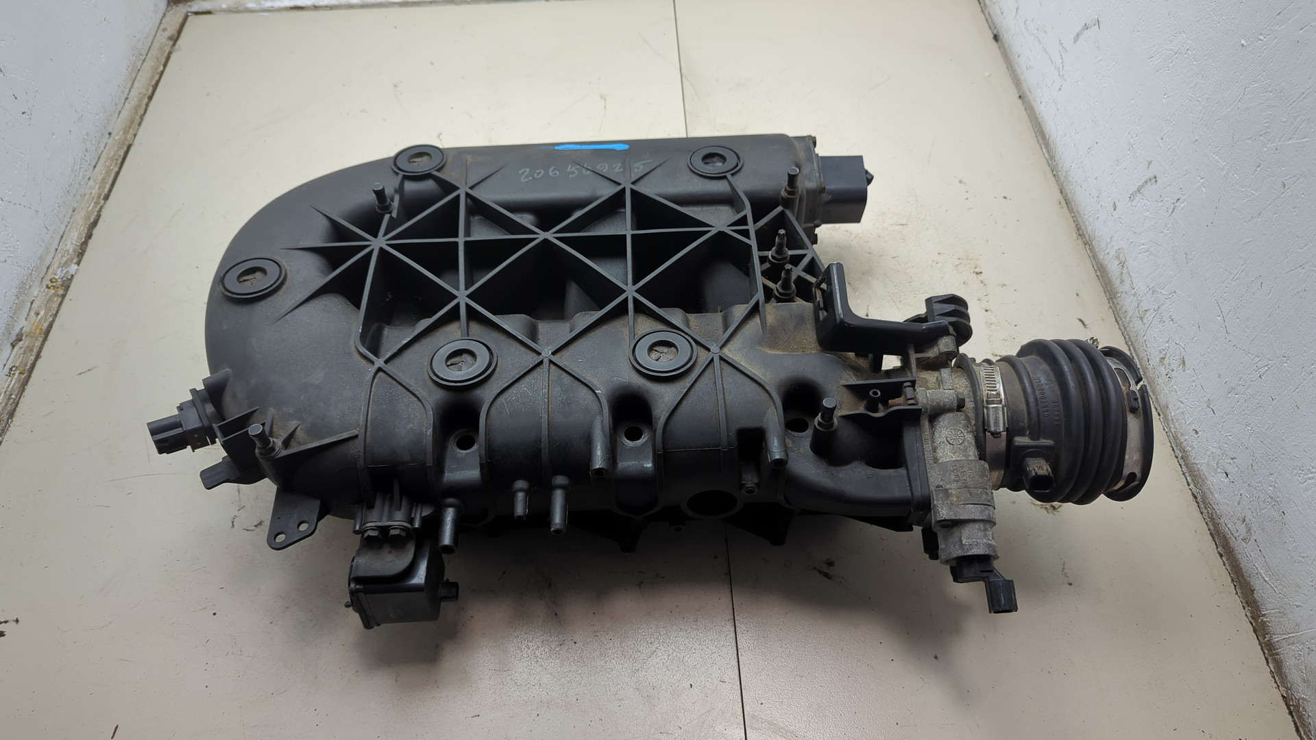 Коллектор впускной