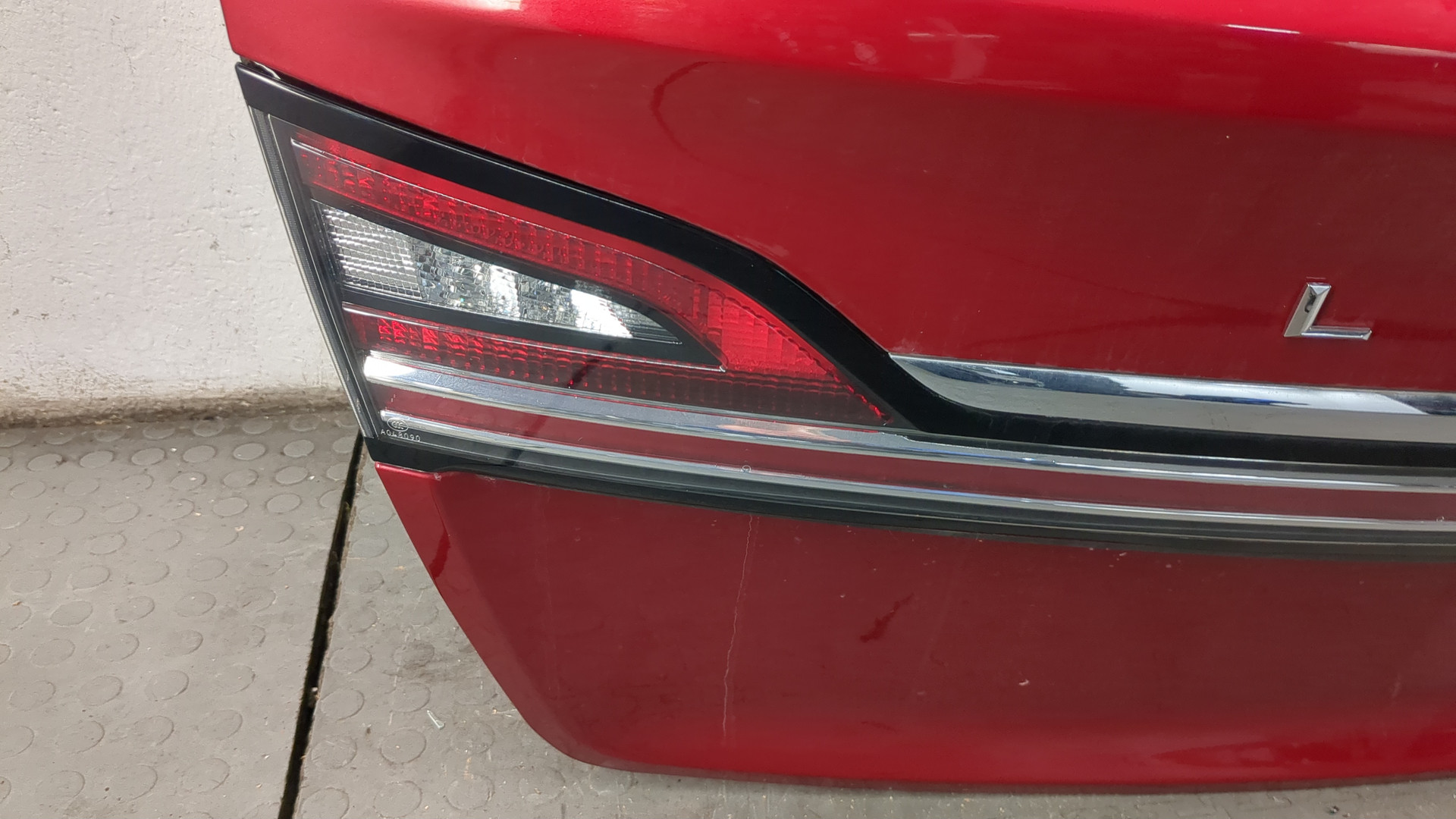 Дверь багажника