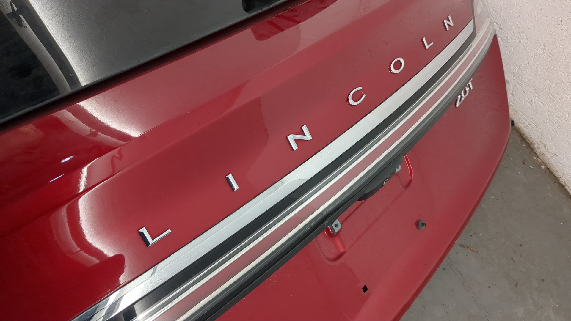 Дверь багажника