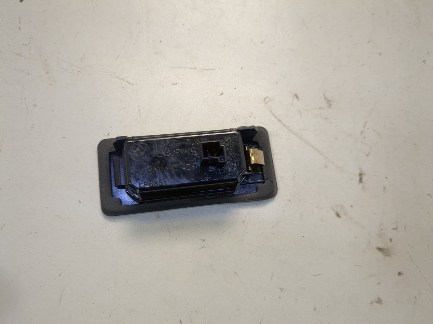 Фонарь подсветки номера