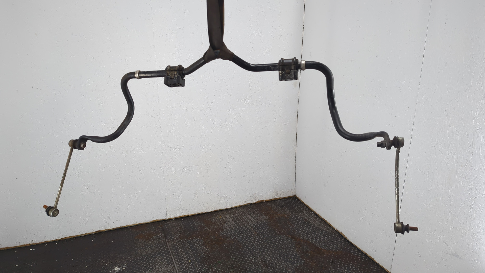 Стабилизатор передний