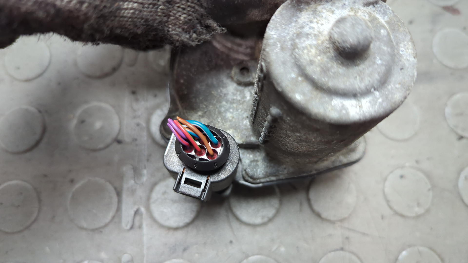 Заслонка дроссельная электрическая