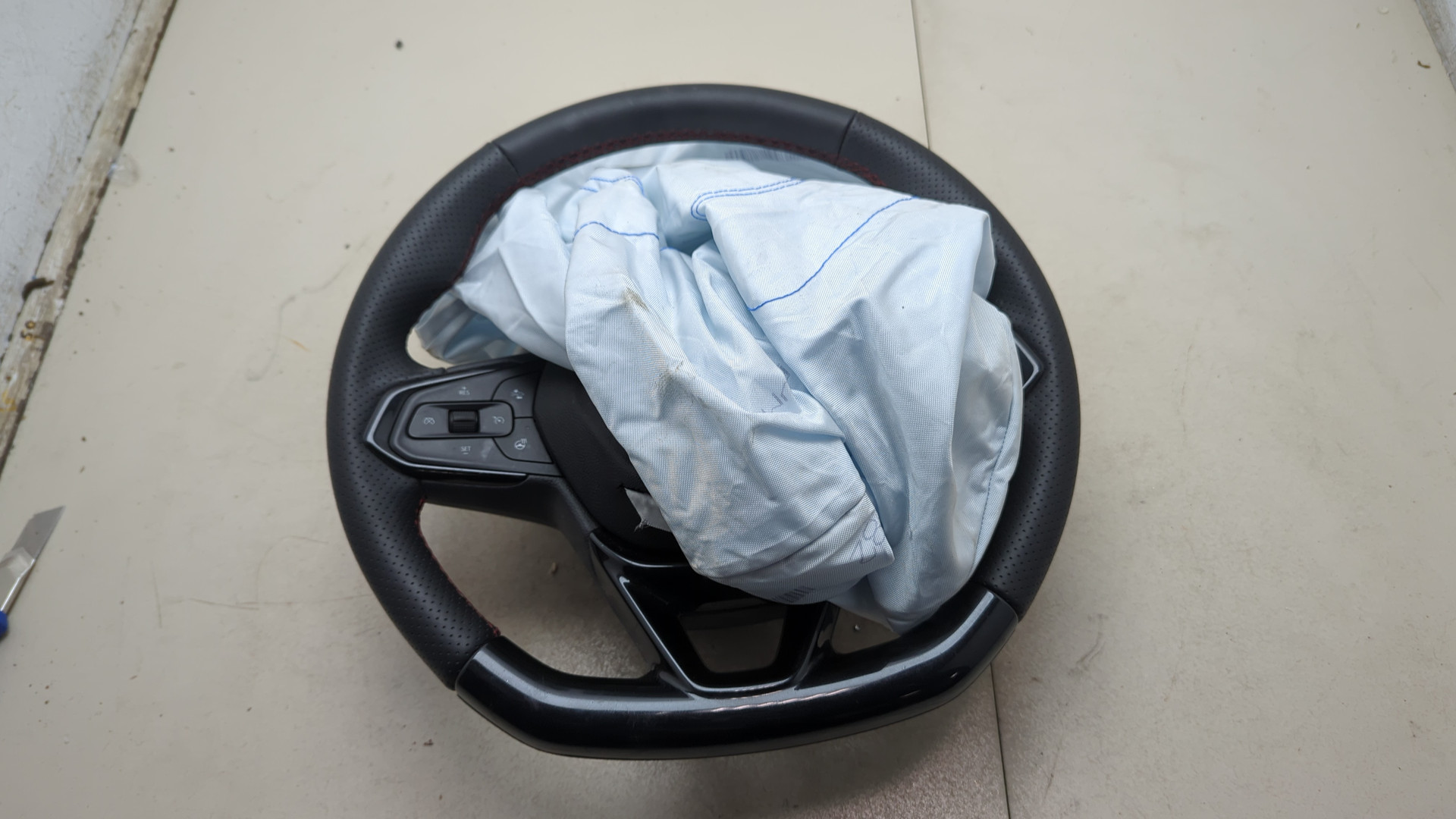 Рулевое колесо (руль)