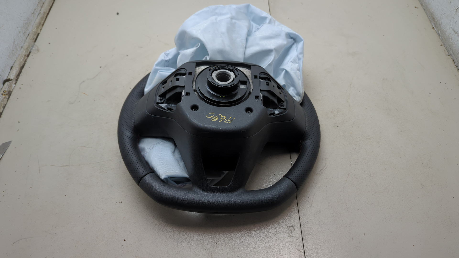 Рулевое колесо (руль)