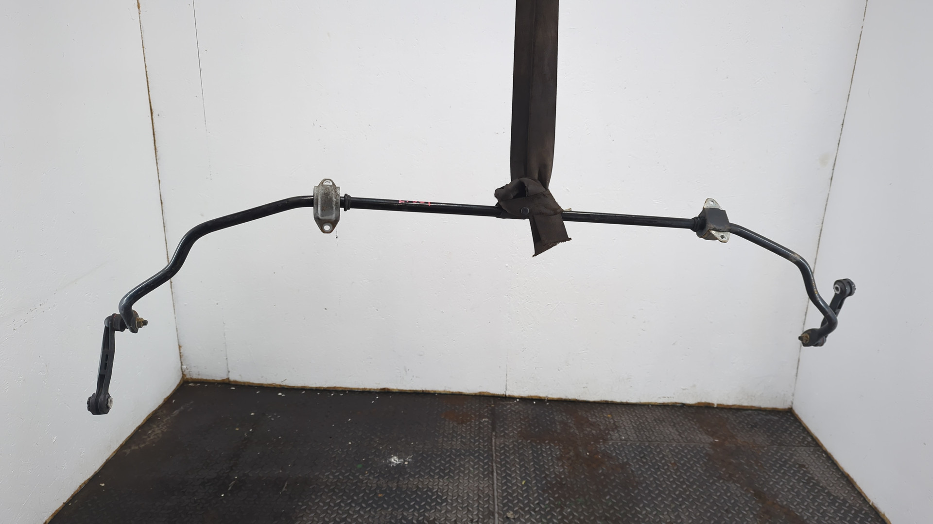 Стабилизатор задний