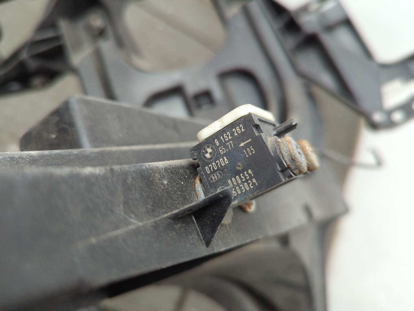 Кронштейн крепления крыла