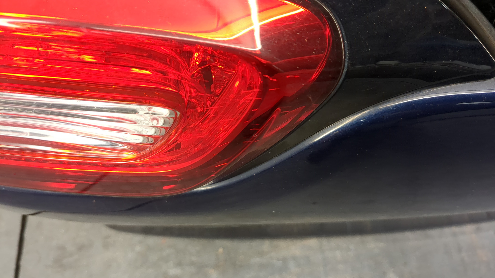 Дверь багажника