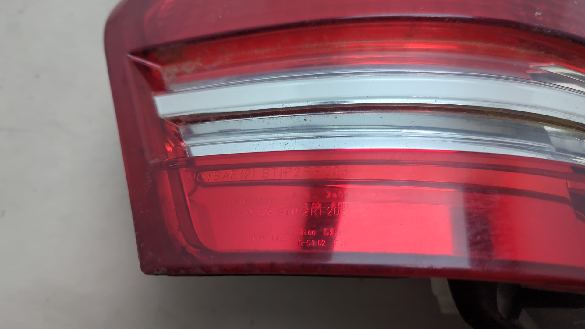 Фонарь задний левый