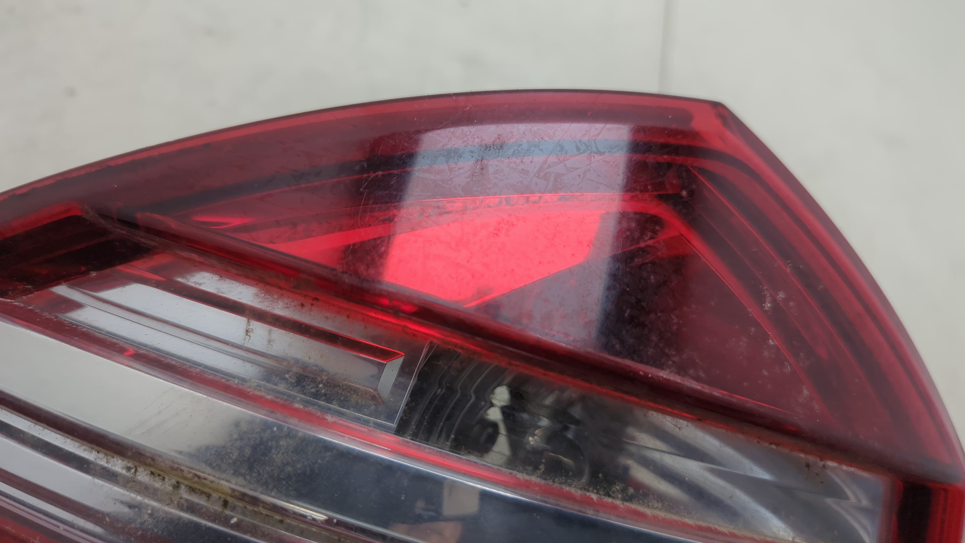 Фонарь задний левый