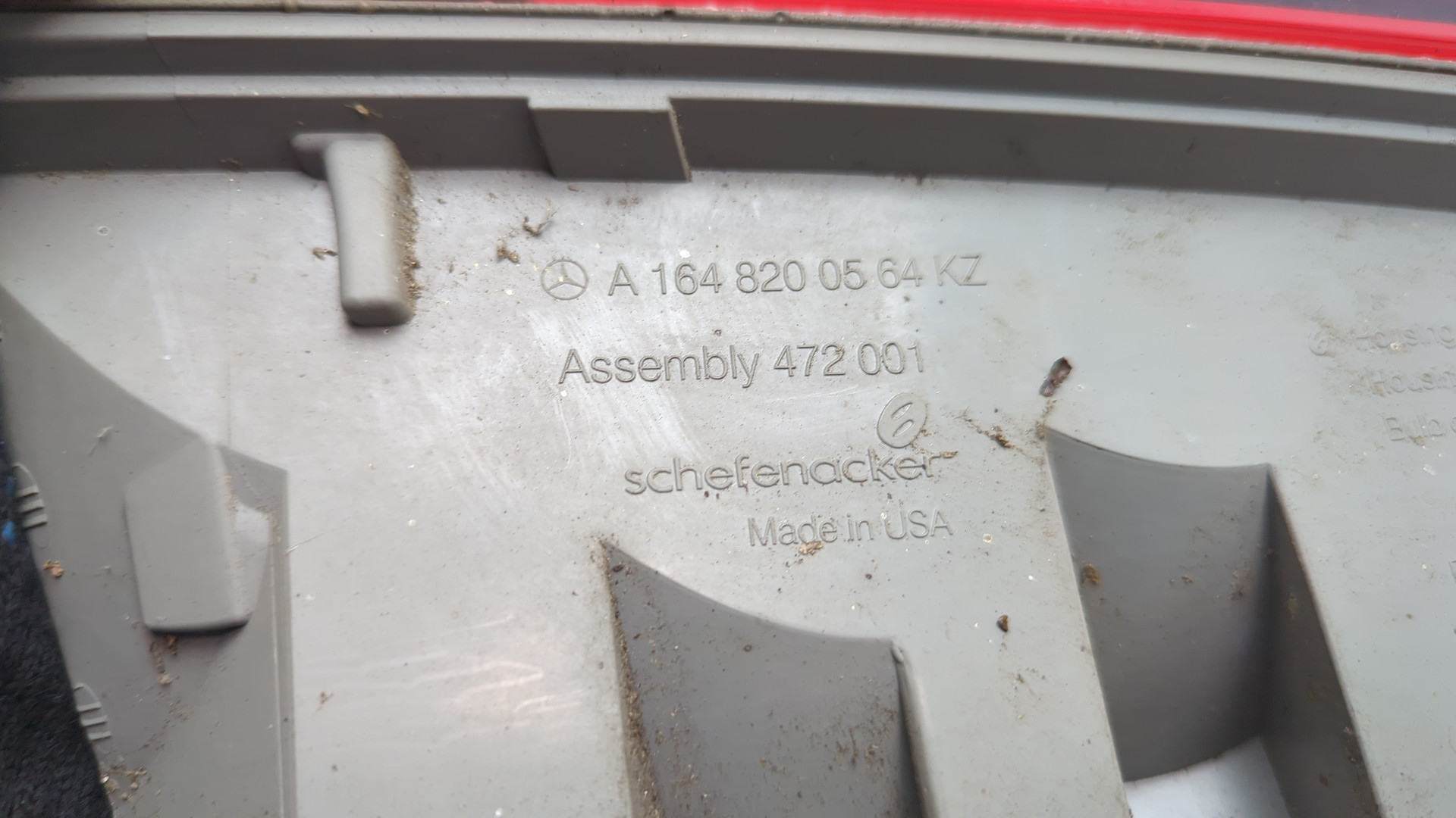 Фонарь задний левый