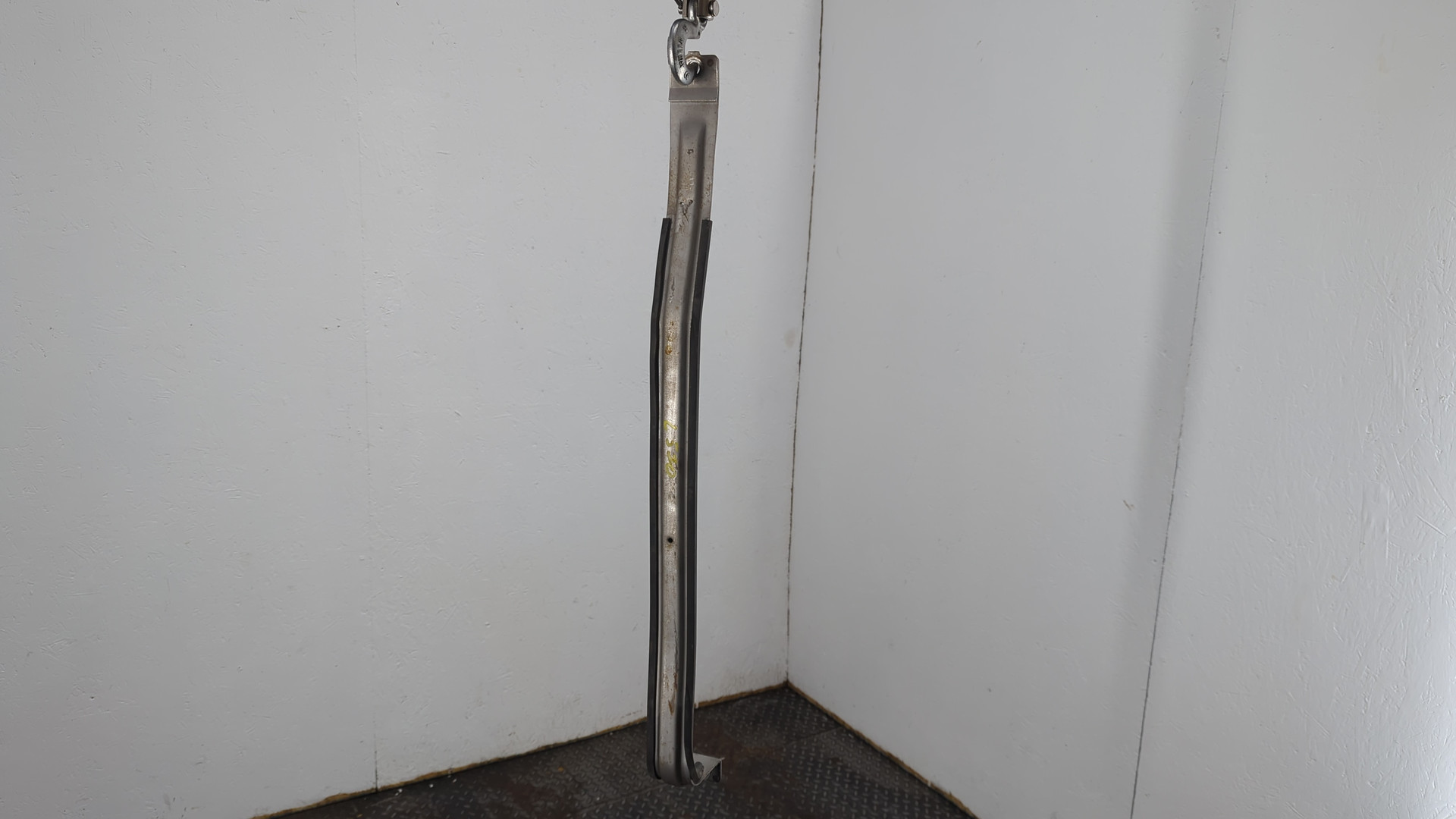 Лента крепления бензобака