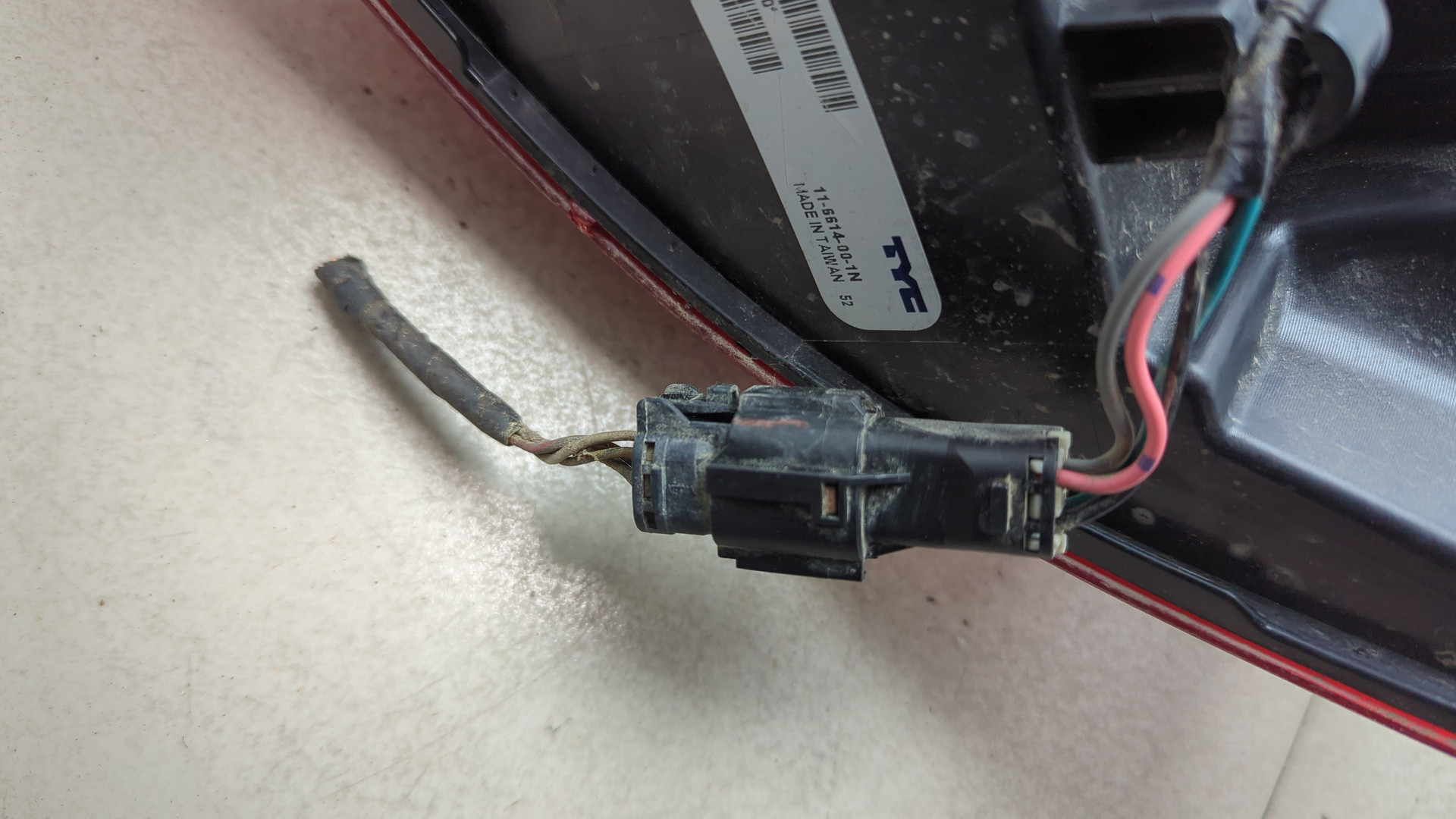 Фонарь задний левый