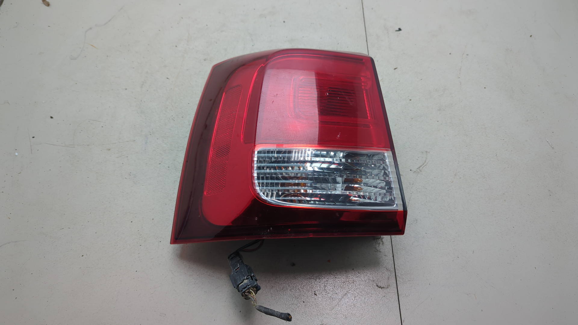 Фонарь задний левый