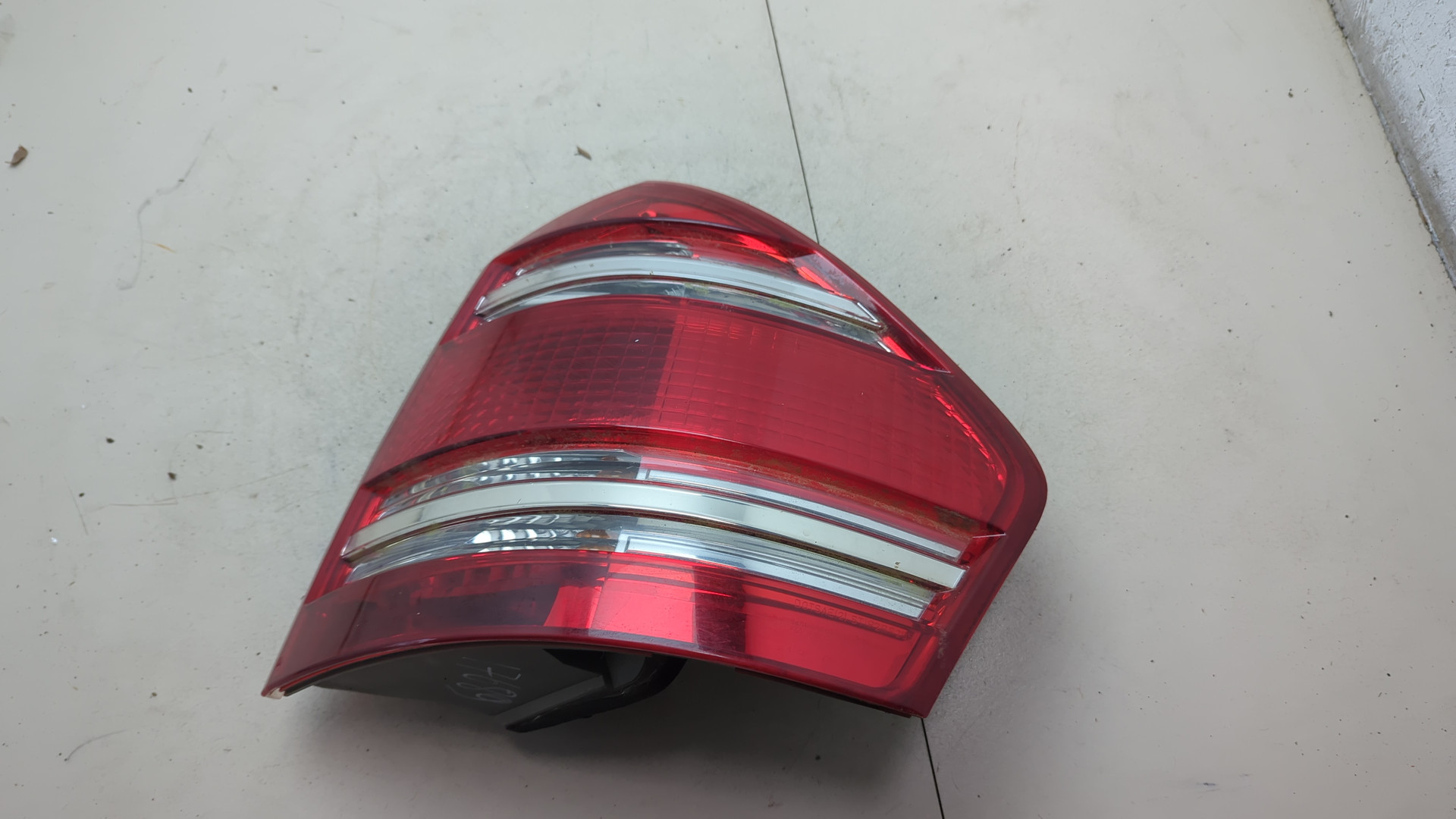 Фонарь задний правый