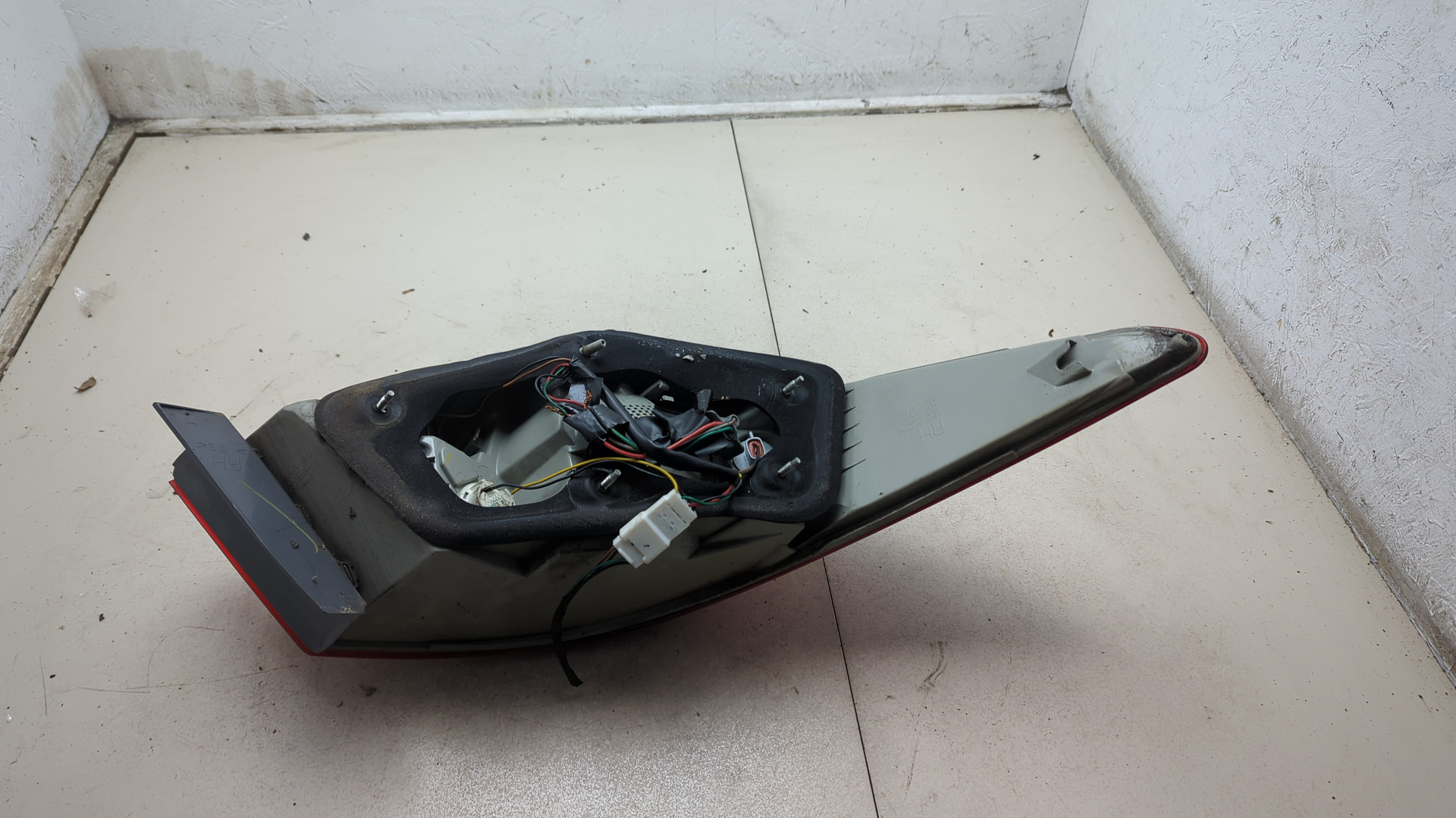 Фонарь задний правый