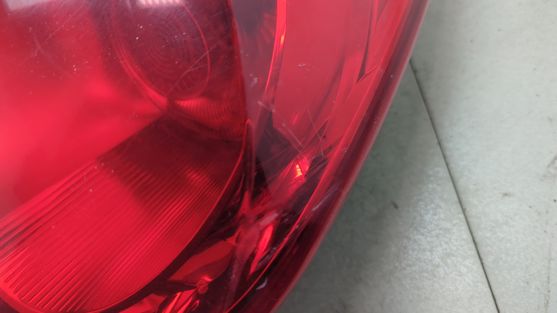 Фонарь задний правый