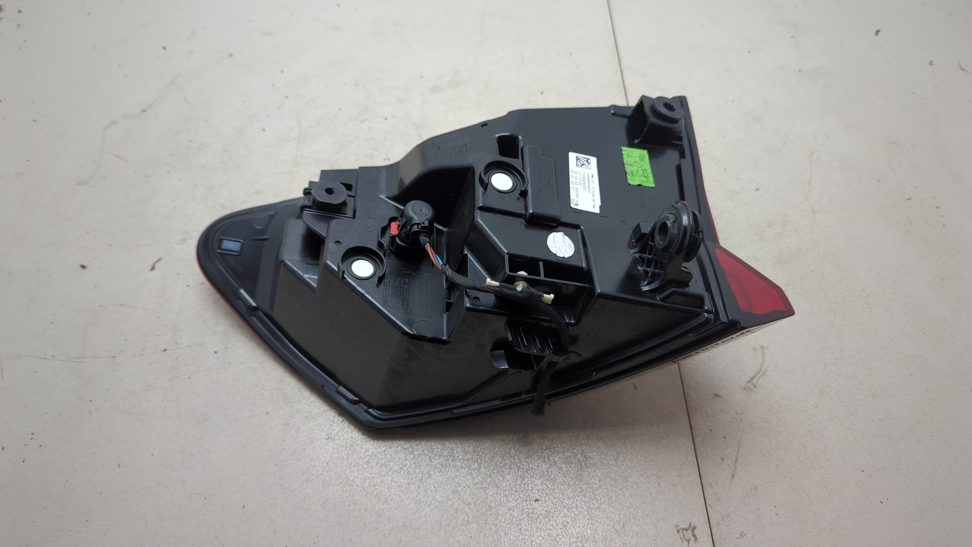 Фонарь задний правый